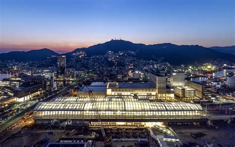 長崎駅 駐車場 安い：都市の利便性とコストのバランスを考える